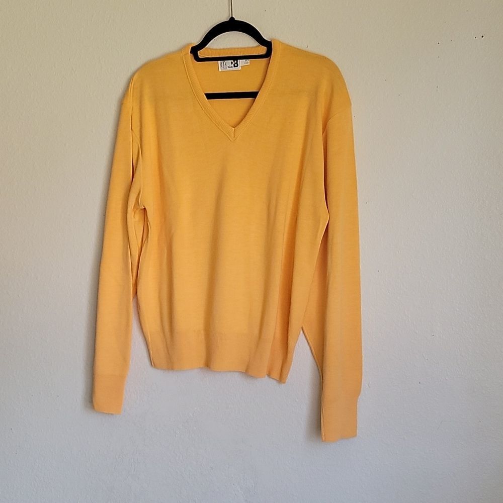 Bonds vneck sweater size XL